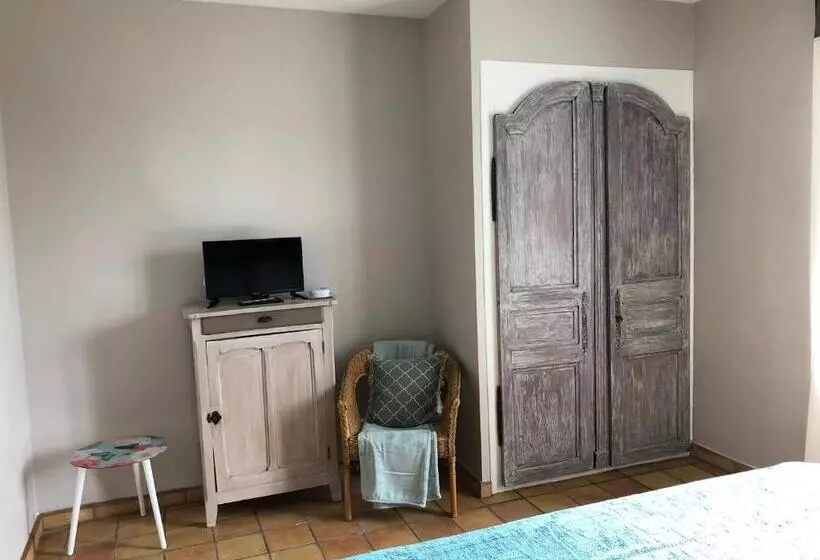 تختخواب و صبحانه Le Clos Des Vergers