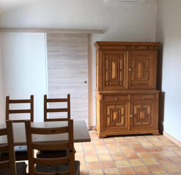 تختخواب و صبحانه Le Clos Des Vergers