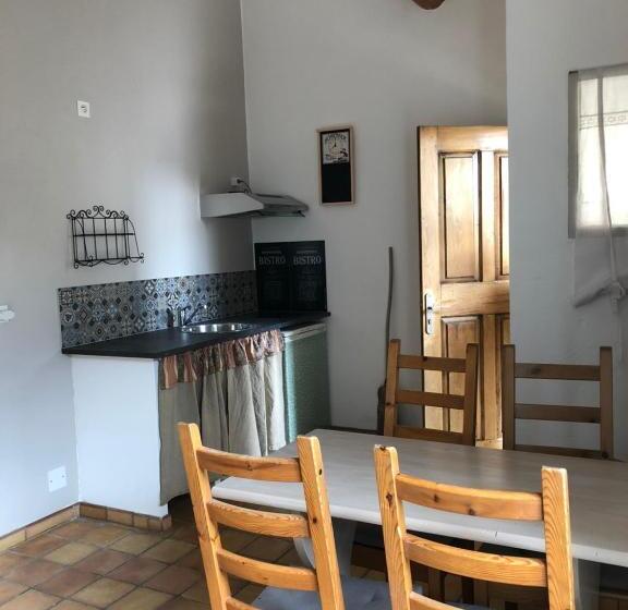 تختخواب و صبحانه Le Clos Des Vergers