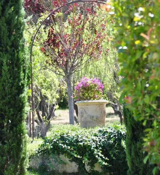 ベッドアンドブレックファースト Le Jardin Des Amandiers