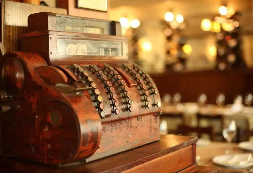 هتل Ohiggins Park