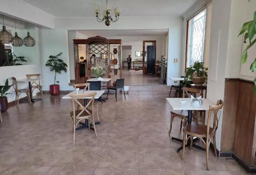 هتل Ohiggins Park