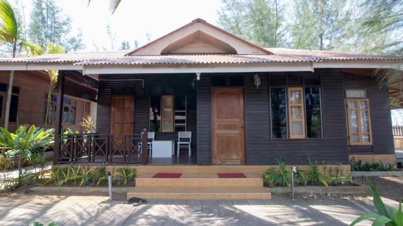 Отель Anjung Pantai Seberang