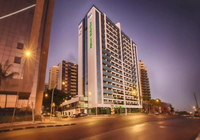 Hotel Athos Bulcão Hplus Executive