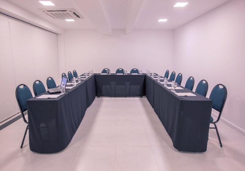 فندق Athos Bulcão Hplus Executive