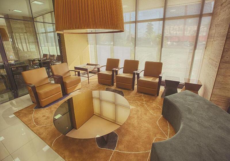 فندق Athos Bulcão Hplus Executive