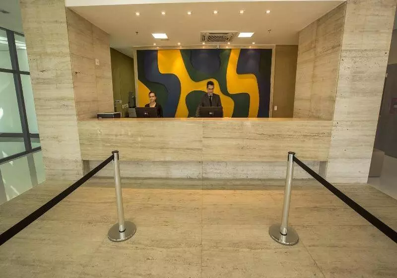 Hotel Athos Bulcão Hplus Executive