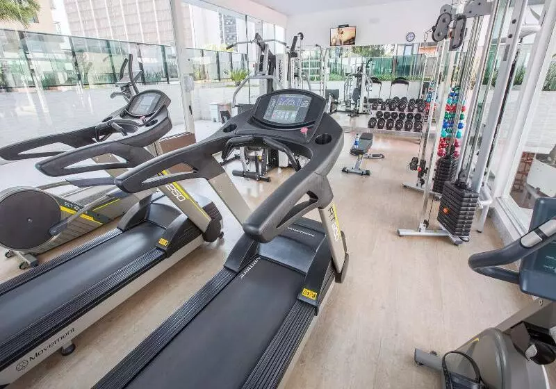 Hotel Athos Bulcão Hplus Executive