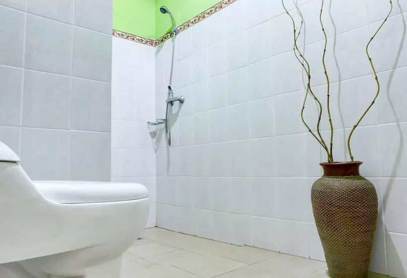 פונדק Budhas Guest House