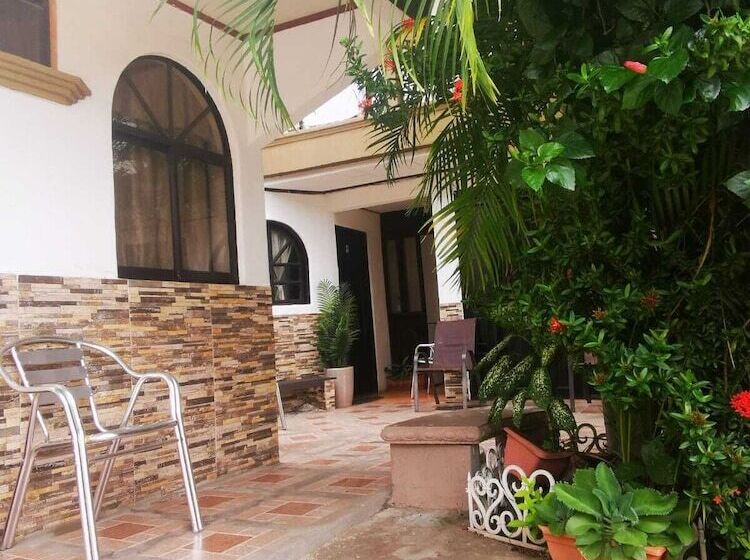 فندق Cabinas Madeleine