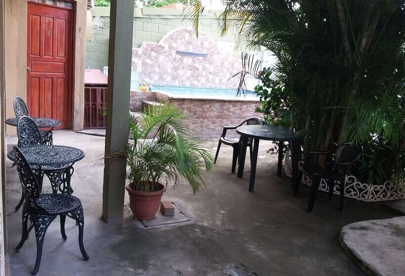 فندق Cabinas Madeleine