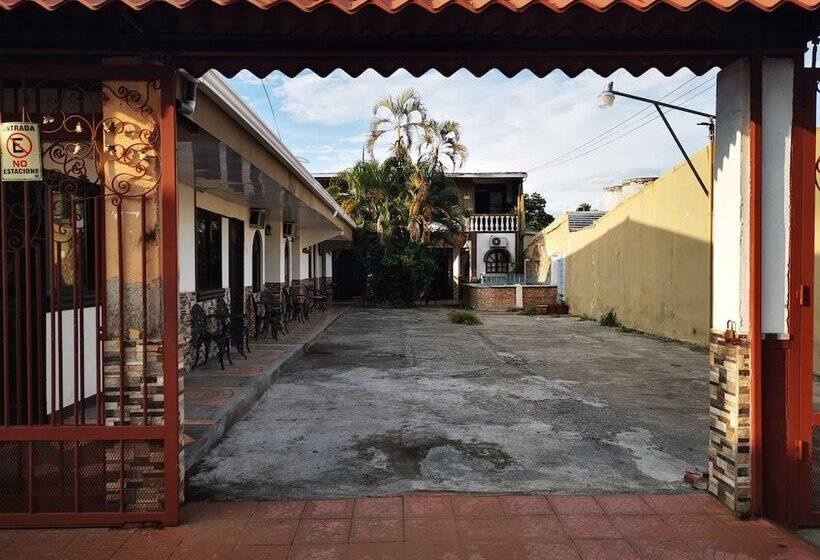 فندق Cabinas Madeleine