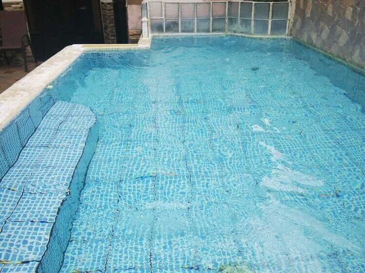 فندق Cabinas Madeleine