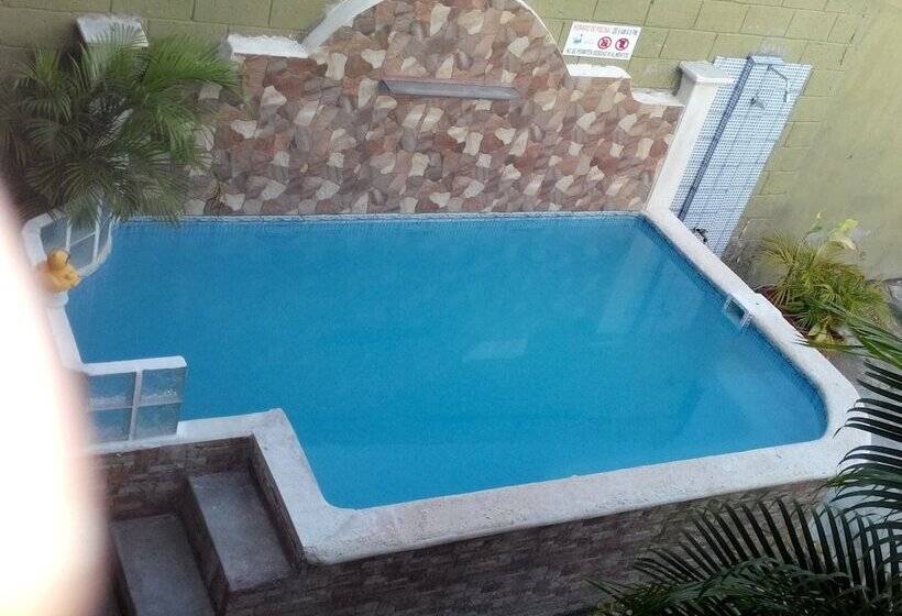 فندق Cabinas Madeleine