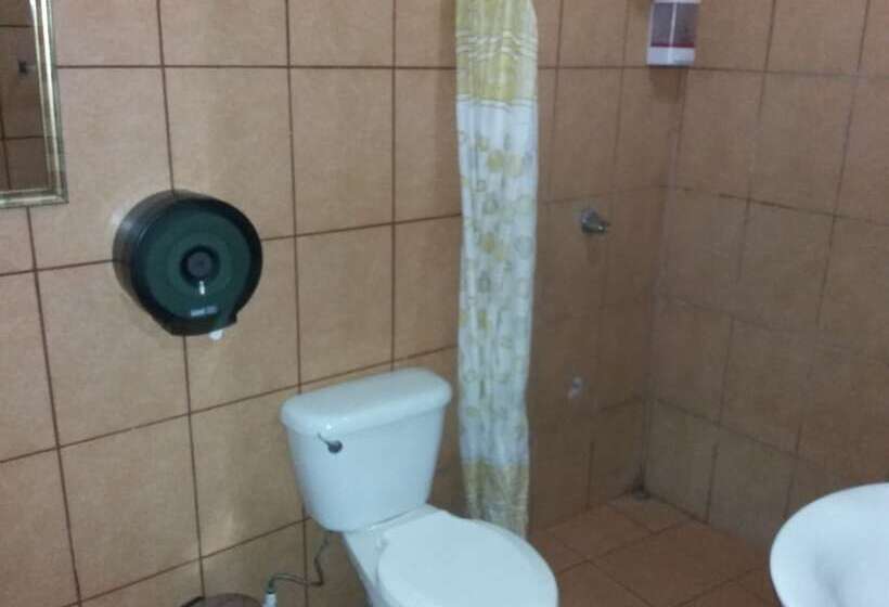 فندق Cabinas Madeleine