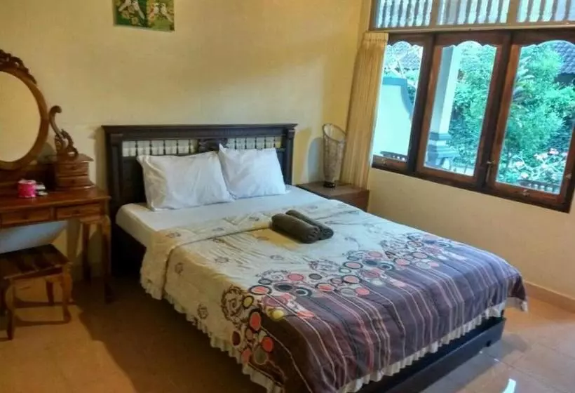 בית מלון כפרי Detri Inn