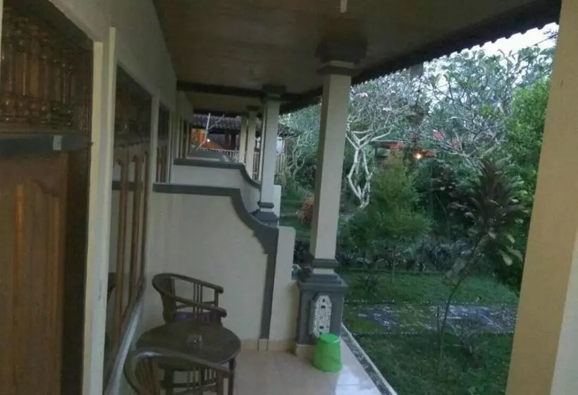 בית מלון כפרי Detri Inn