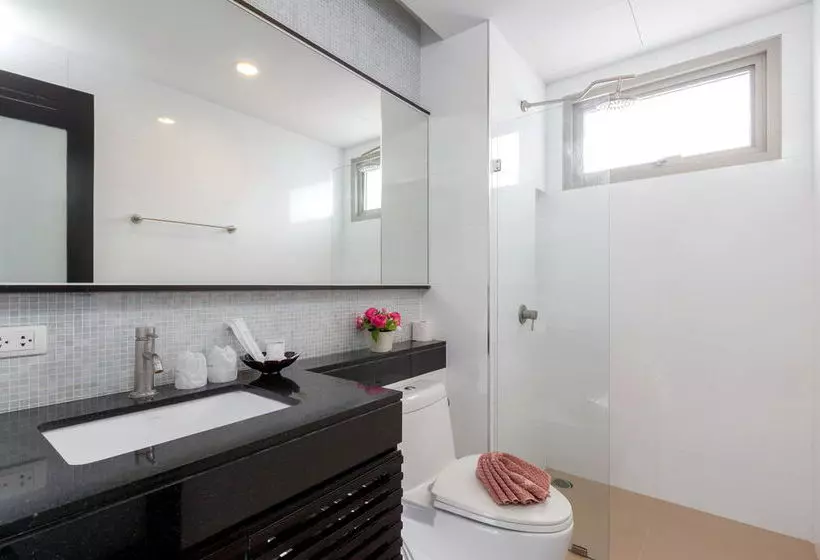 Hotel Kamala Beach Residence