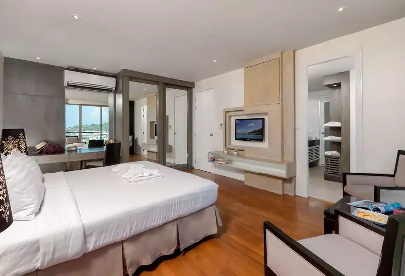 Hotel Kamala Beach Residence