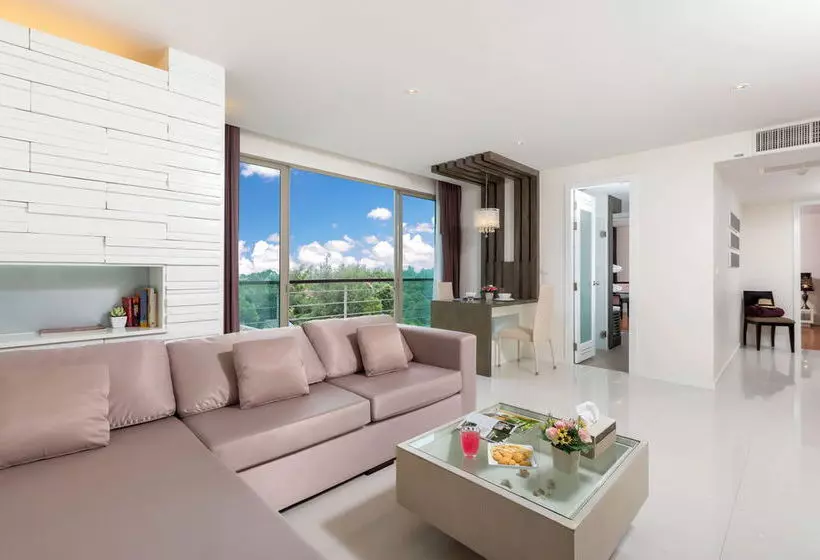 Hotel Kamala Beach Residence