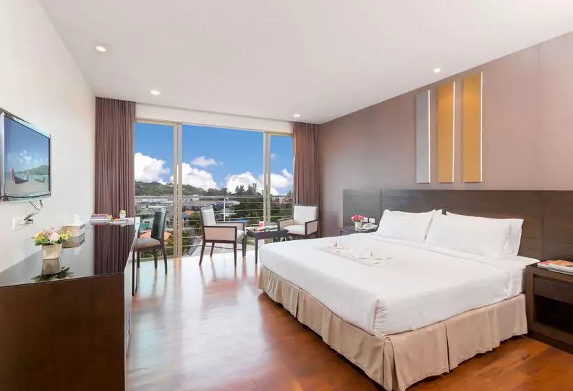 Hotel Kamala Beach Residence