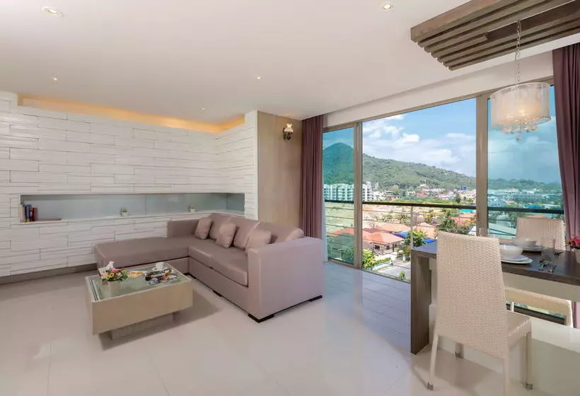 Hotel Kamala Beach Residence