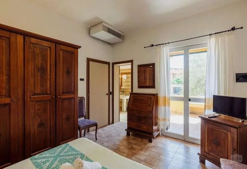 Club Malaspina Hotel & Resort