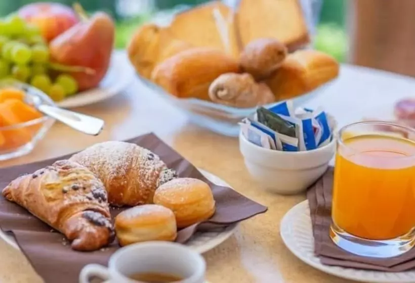 Club Malaspina Hotel & Resort