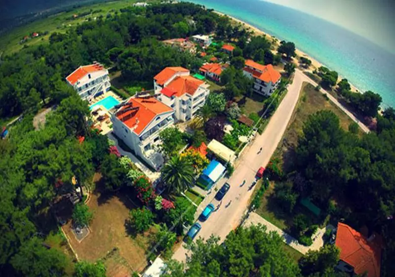 هتل Kazaviti
