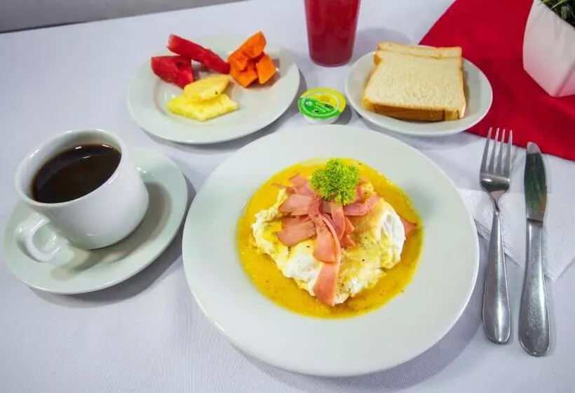 בית מלון כפרי Marina Suites By Geh Suites