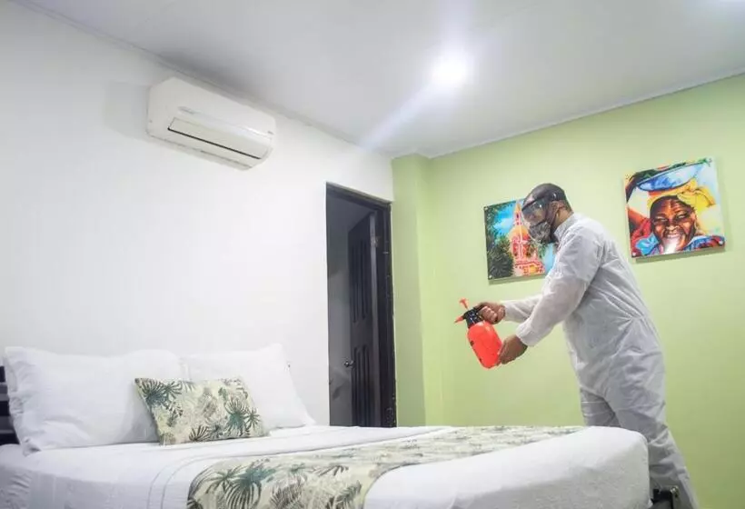 בית מלון כפרי Marina Suites By Geh Suites