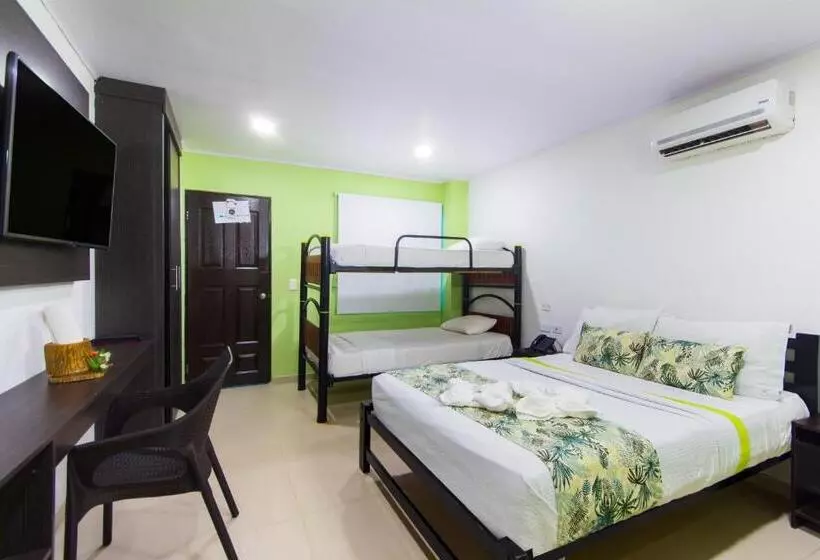 בית מלון כפרי Marina Suites By Geh Suites