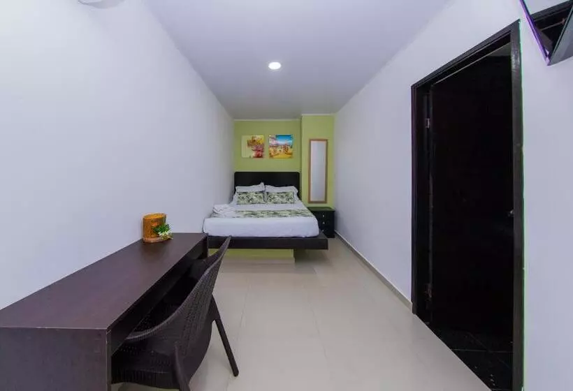 בית מלון כפרי Marina Suites By Geh Suites