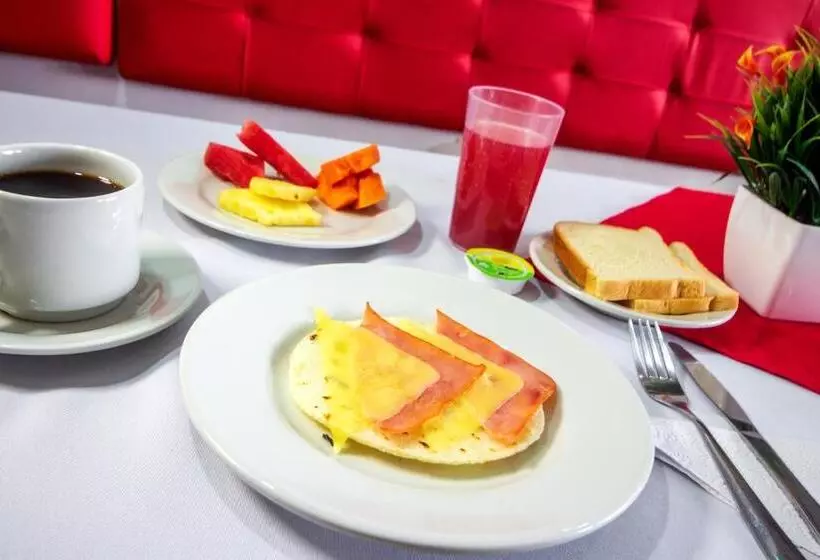 בית מלון כפרי Marina Suites By Geh Suites