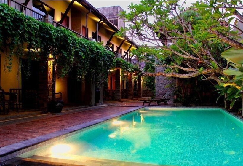 فندق Rumah Batu Boutique