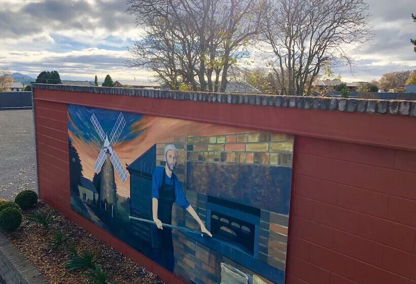 Отель Sheffield Motor Inn