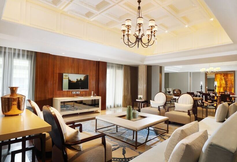 هتل Tentrem Yogyakarta