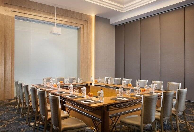 هتل Tentrem Yogyakarta