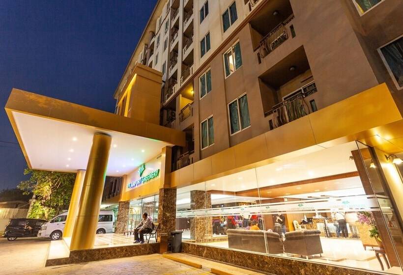 فندق The Airport Greenery