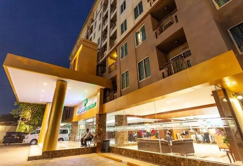 Отель The Airport Greenery