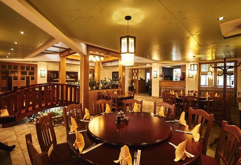 בית מלון כפרי Vila Emei