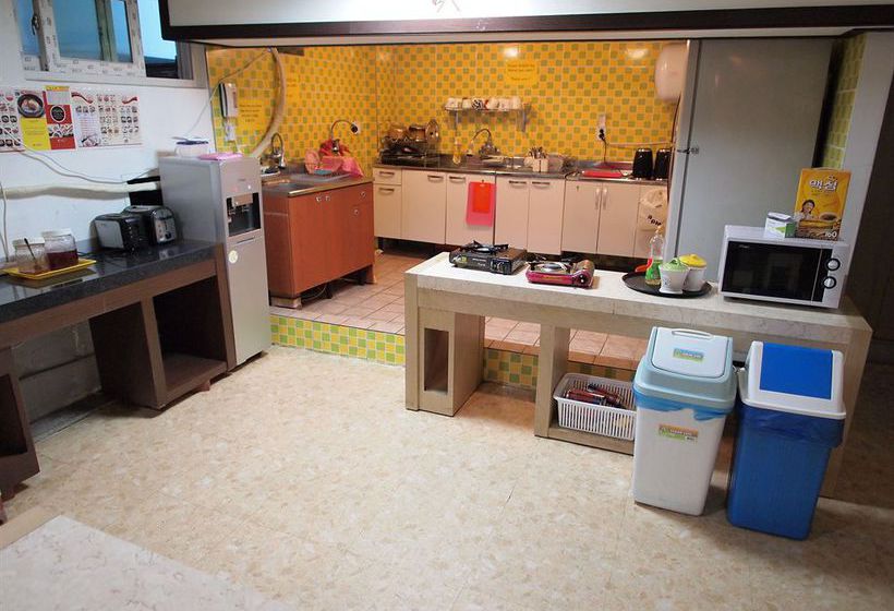 Shinchon Hostel