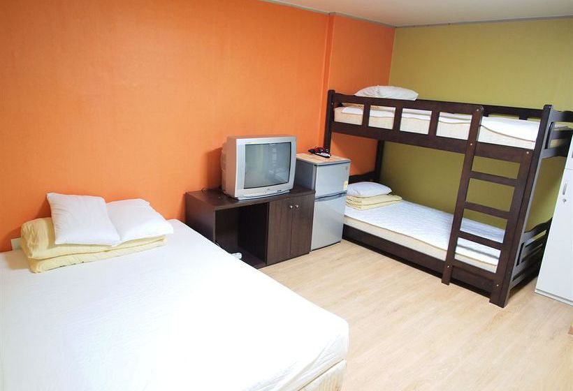 Shinchon Hostel
