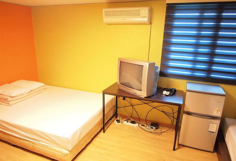 Shinchon Hostel