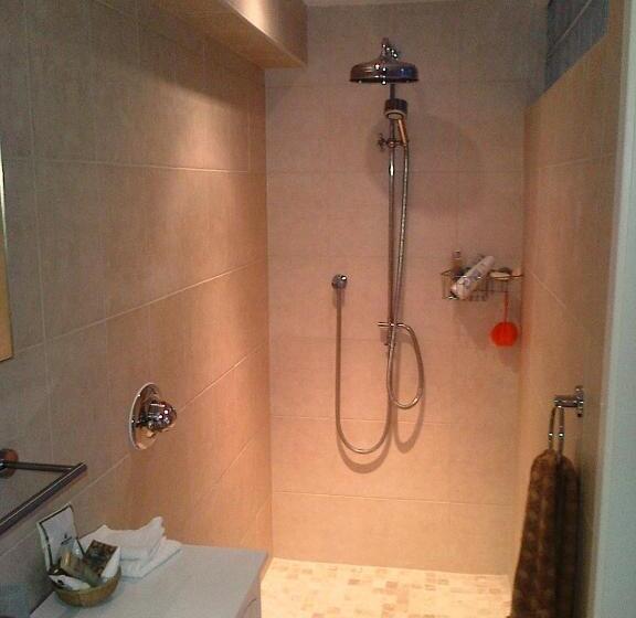 تختخواب و صبحانه Langside