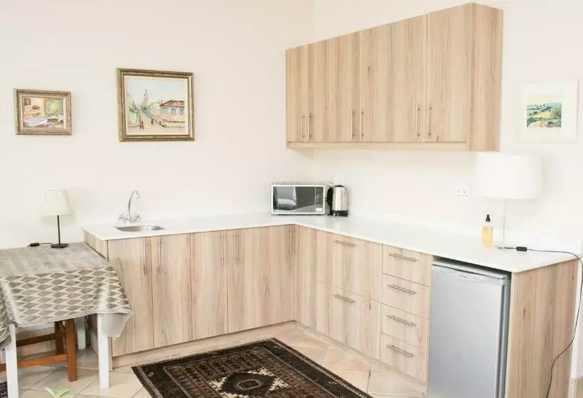 Aamiaismajoitus (B&B) Villa Pascal Guest House