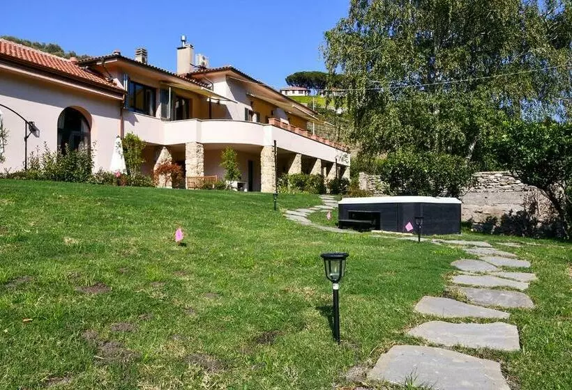 ホテル Agriturismo Peq Agri Resort Tovo