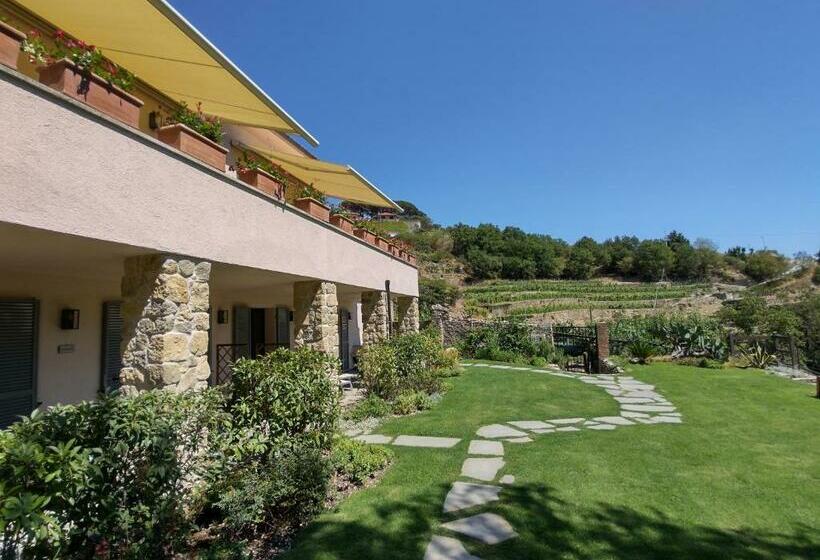 בית מלון כפרי Agriturismo Peq Agri Resort Tovo