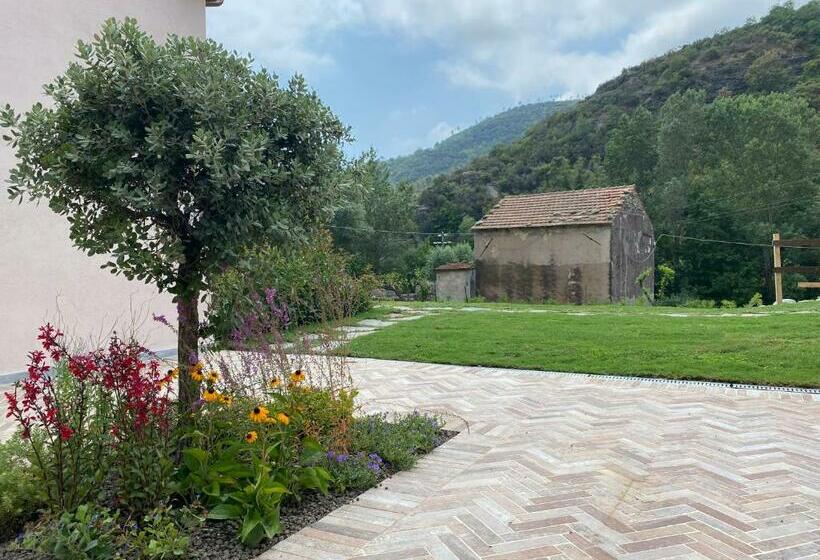 בית מלון כפרי Agriturismo Peq Agri Resort Tovo