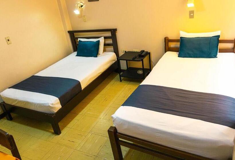 ホテル Aristi Chiclayo